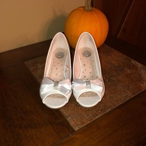 White Patent Peep toe shoes